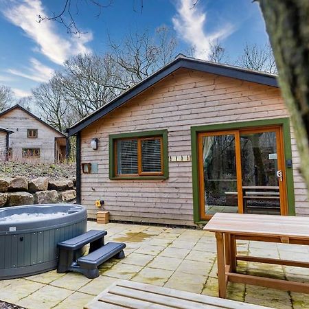 Padley; Woodland Lodge With Hot Tub For 2-4 In The Staffordshire Moorlands Oakamoor Esterno foto